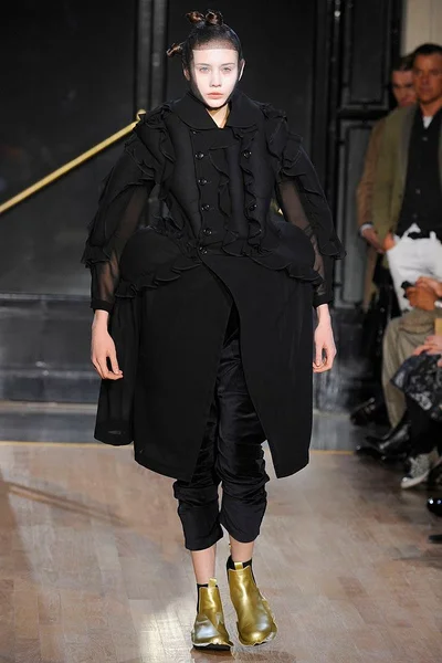 Look 32